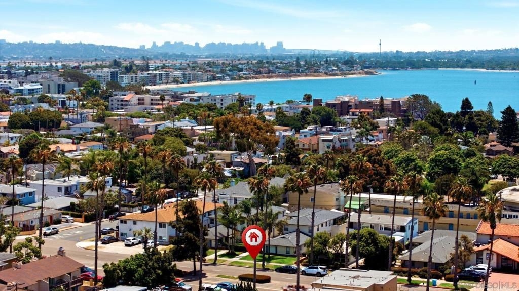 Image 22 of property listing at 1065-1071 Grand Ave, San Diego, CA 92109