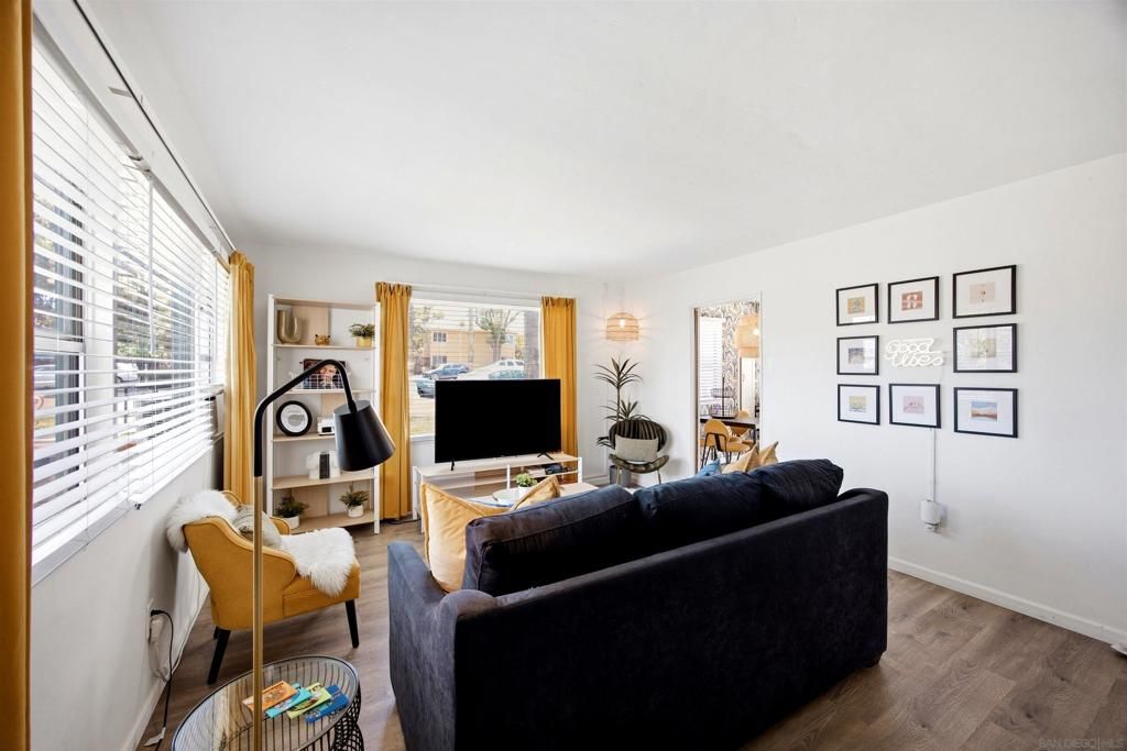 Image 6 of property listing at 1065-1071 Grand Ave, San Diego, CA 92109