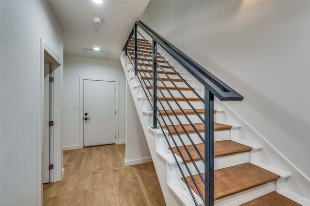 504 S Oconnor Road, Irving, TX 75060