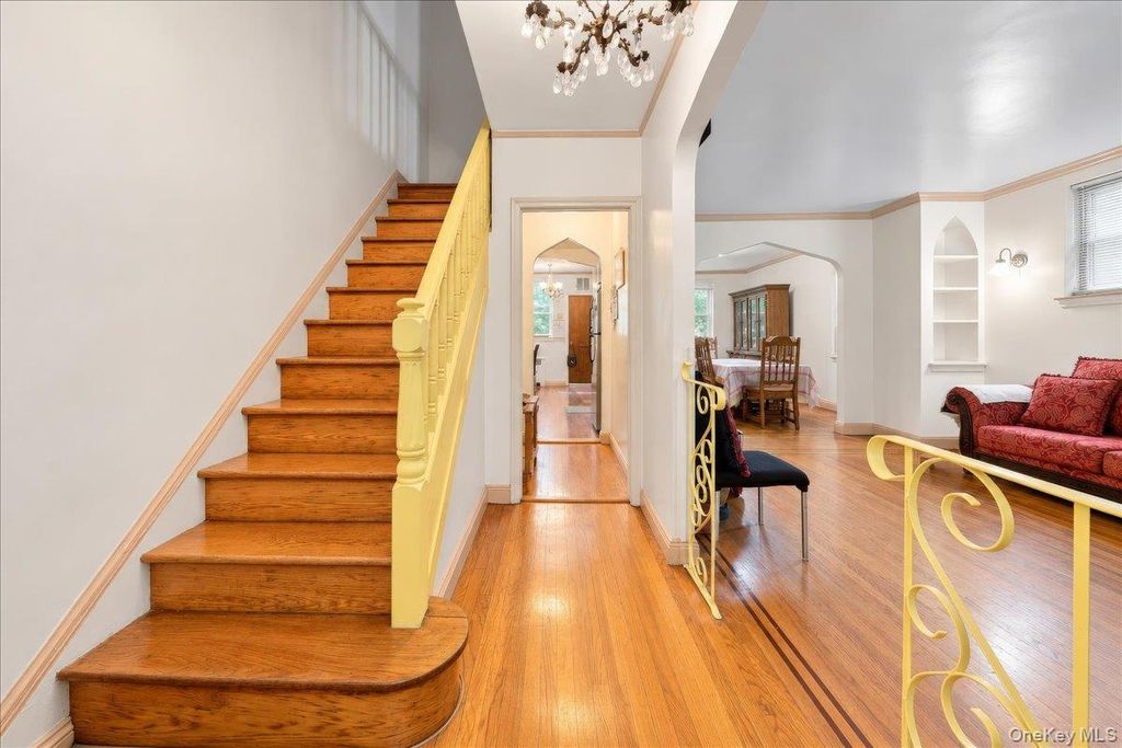 2145 Muliner Avenue, Bronx, NY 10462 — photo 4