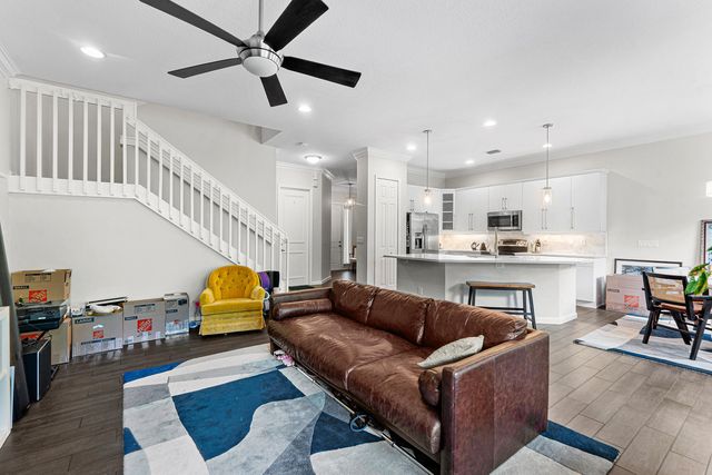 7217 Oxford Court, Palm Beach Gardens, FL 33418