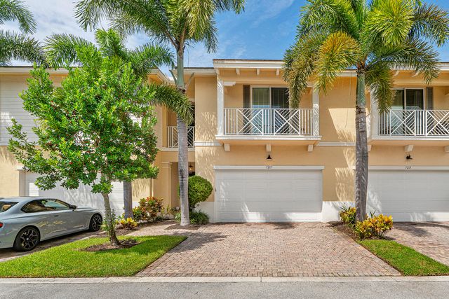 7217 Oxford Court, Palm Beach Gardens, FL 33418