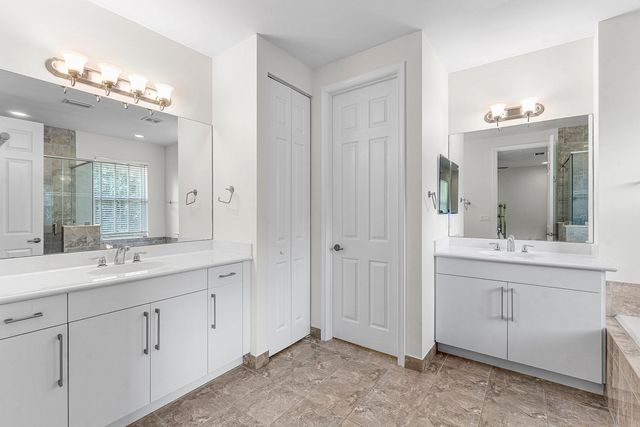 7217 Oxford Court, Palm Beach Gardens, FL 33418