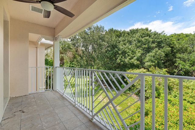 7217 Oxford Court, Palm Beach Gardens, FL 33418