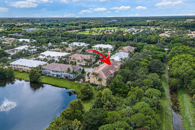 7217 Oxford Court, Palm Beach Gardens, FL 33418
