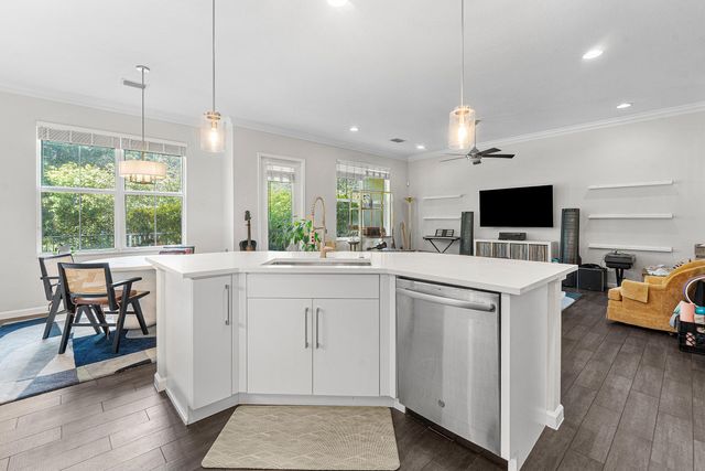 7217 Oxford Court, Palm Beach Gardens, FL 33418