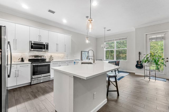 7217 Oxford Court, Palm Beach Gardens, FL 33418