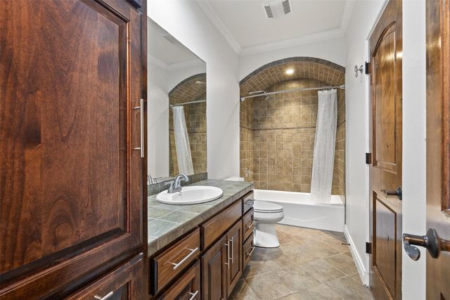 23617 Indian Divide CV, Spicewood, TX 78669