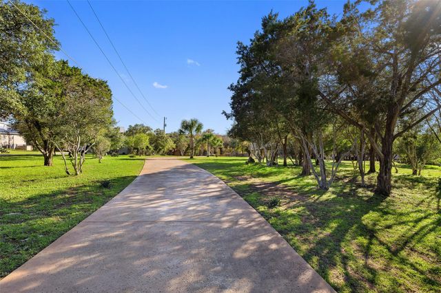 23617 Indian Divide CV, Spicewood, TX 78669