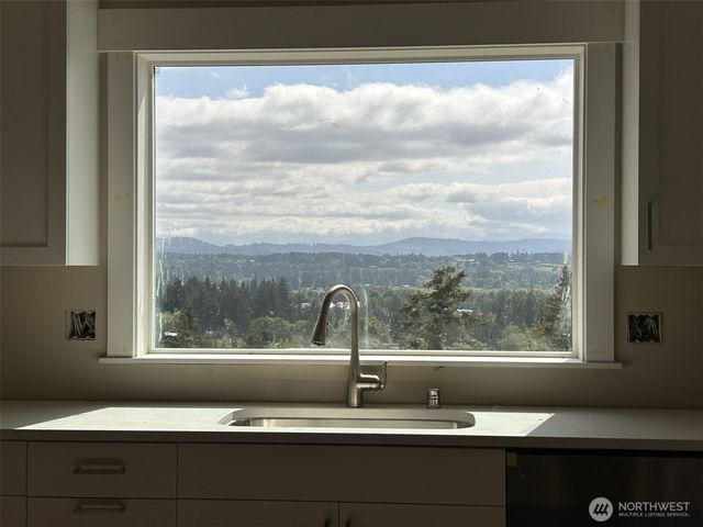 122 Tillicum Dr, Chehalis, WA 98532