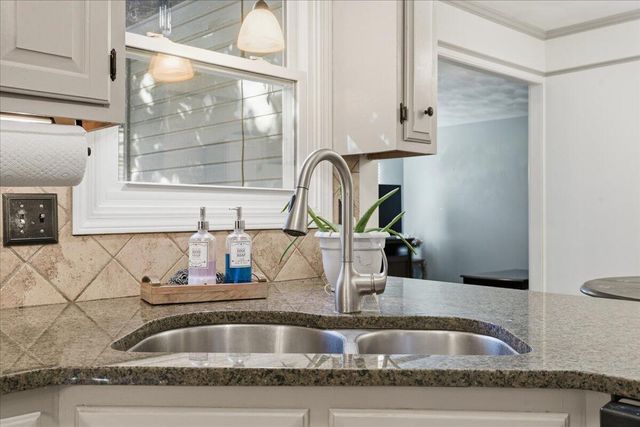 5116 Meadow Creek DR, Roanoke, VA 24018