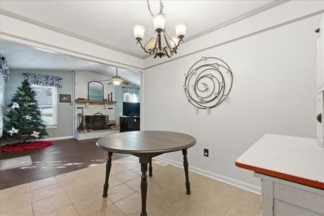 5116 Meadow Creek DR, Roanoke, VA 24018