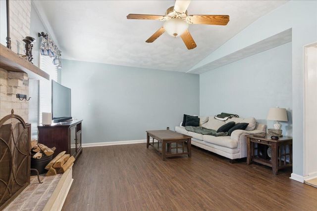 5116 Meadow Creek DR, Roanoke, VA 24018