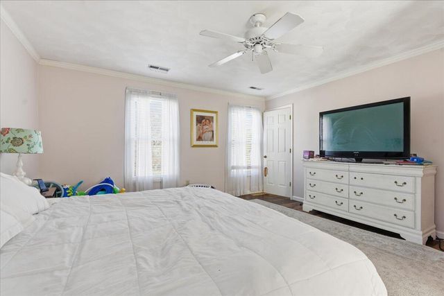 5116 Meadow Creek DR, Roanoke, VA 24018