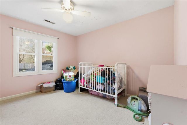 5116 Meadow Creek DR, Roanoke, VA 24018