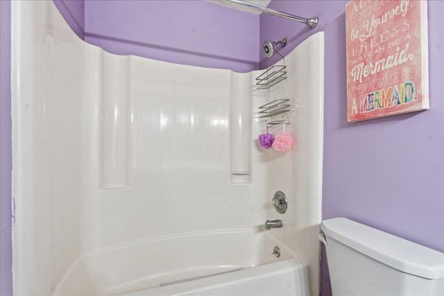 5116 Meadow Creek DR, Roanoke, VA 24018