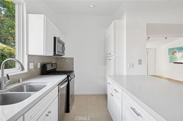 305 Nassau Road, Costa Mesa, CA 92626