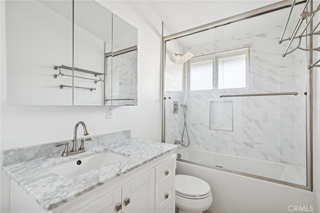 305 Nassau Road, Costa Mesa, CA 92626