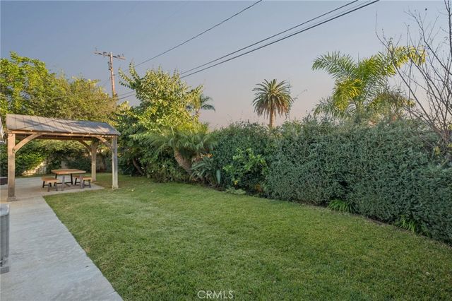 305 Nassau Road, Costa Mesa, CA 92626