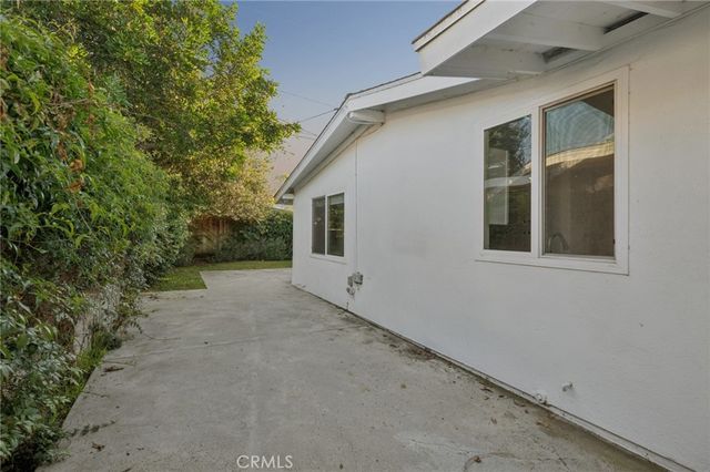 305 Nassau Road, Costa Mesa, CA 92626