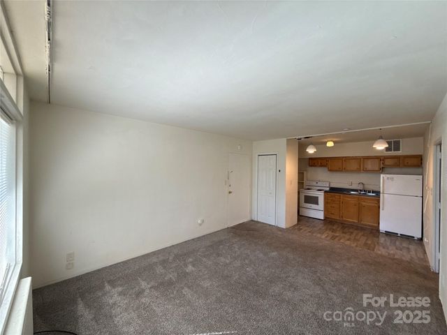 2126 E 7th Street 103, Charlotte, NC 28204