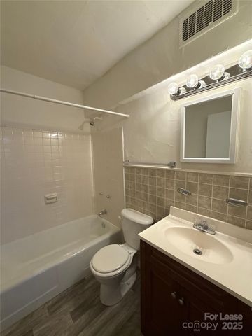 2126 E 7th Street 103, Charlotte, NC 28204