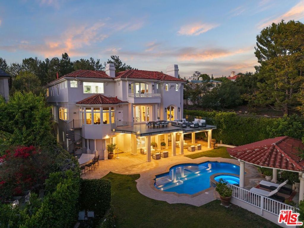 11730 Stonehenge Lane, Los Angeles, CA 90049