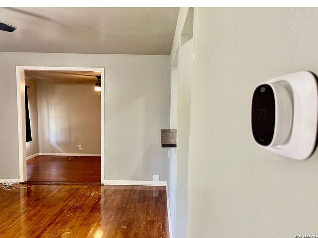 111 Edgebrook Ln, San Antonio, TX 78213