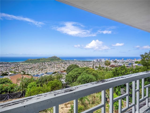 3843 Lurline Drive, Honolulu, HI 96816