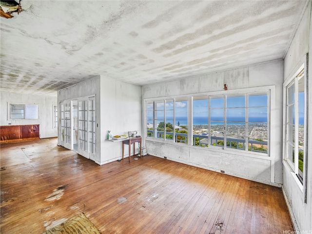3843 Lurline Drive, Honolulu, HI 96816