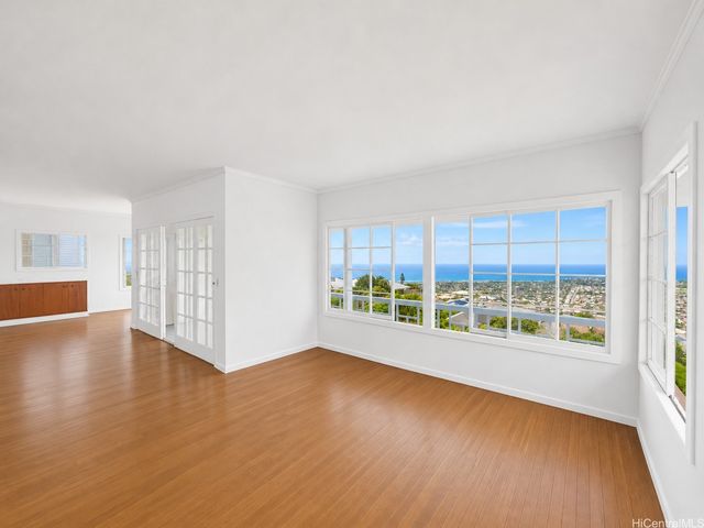 3843 Lurline Drive, Honolulu, HI 96816