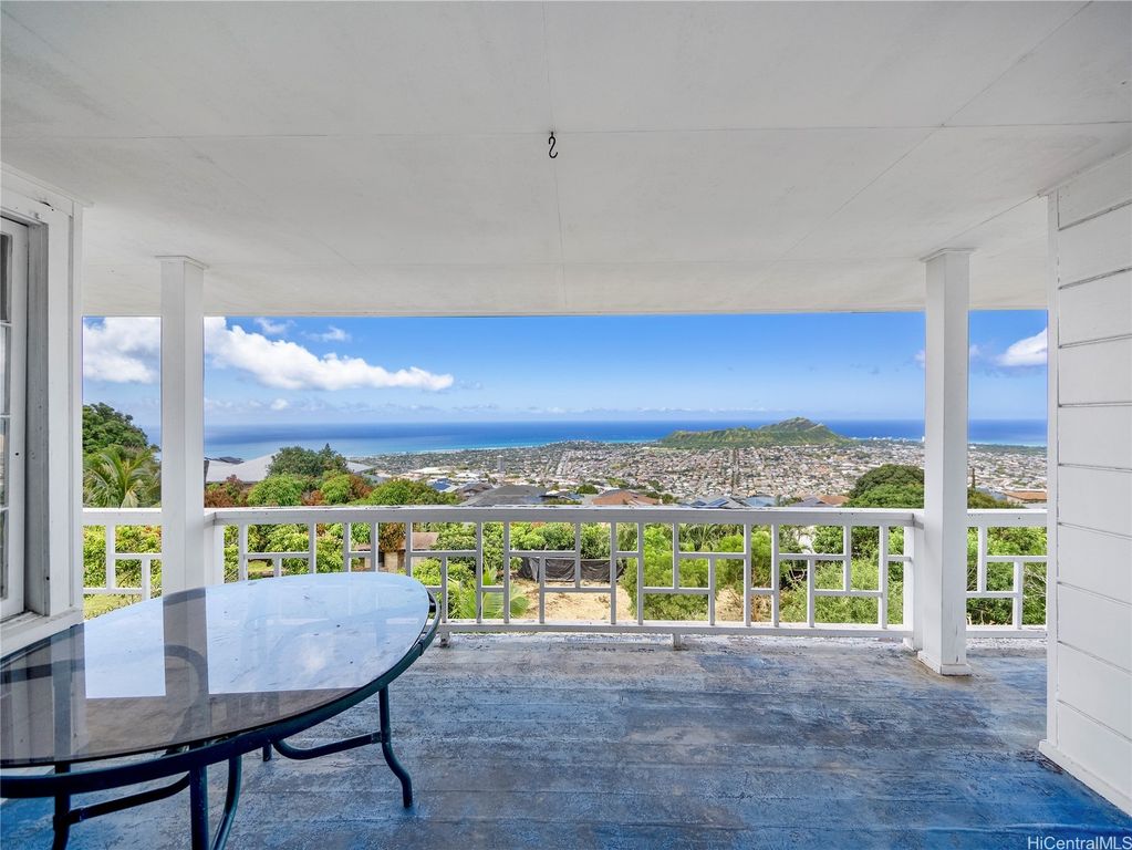 3843 Lurline Drive, Honolulu, HI 96816
