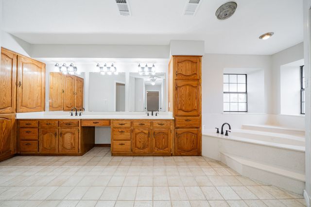 5612 E State Highway 243, Kaufman, TX 75142