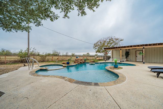 5612 E State Highway 243, Kaufman, TX 75142