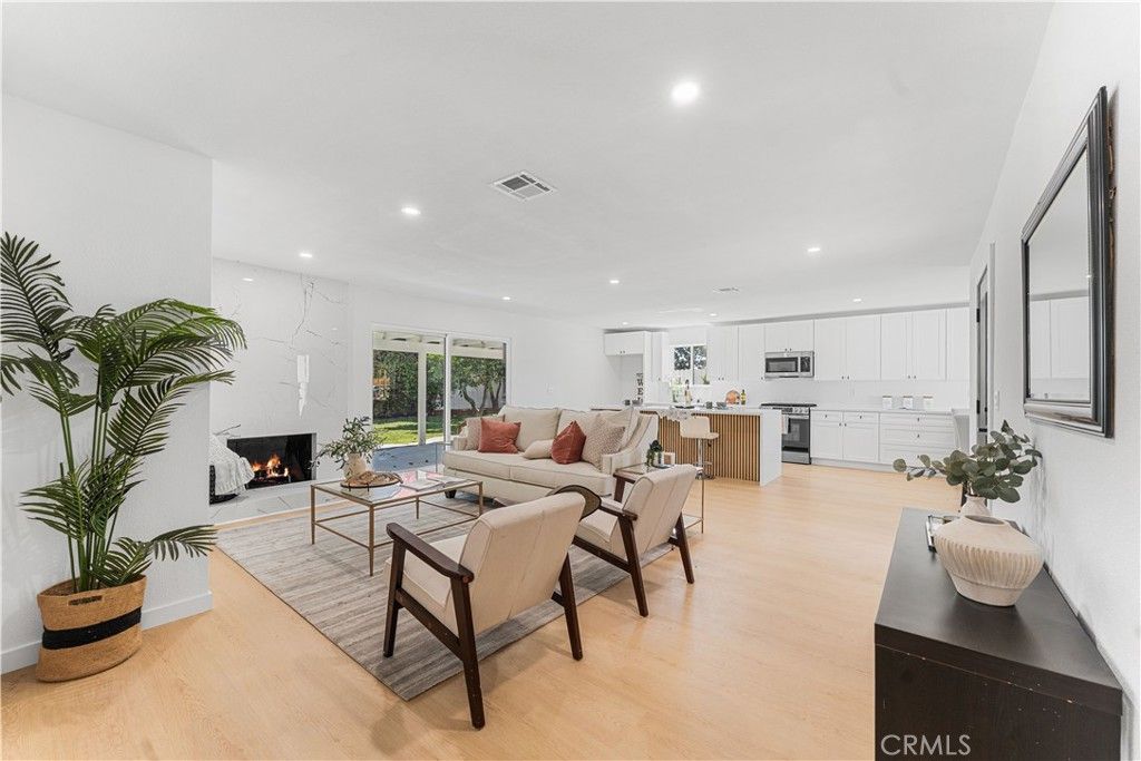 17149 Donmetz Street, Granada Hills, CA 91344 — photo 4