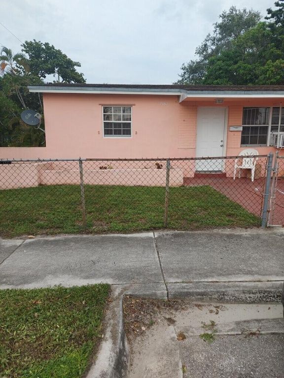 1980 Lincoln Avenue, Opa-locka, FL 33054