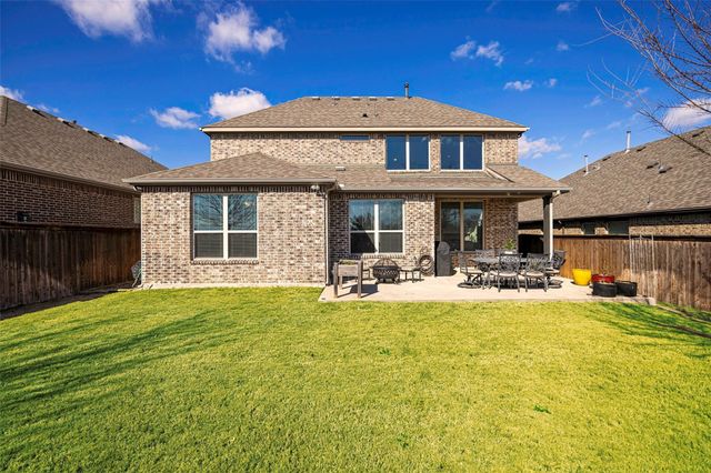 933 Spring Falls Drive, Mckinney, TX 75071