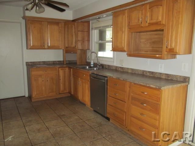 1062 Oram Drive, Adrian, MI 49221