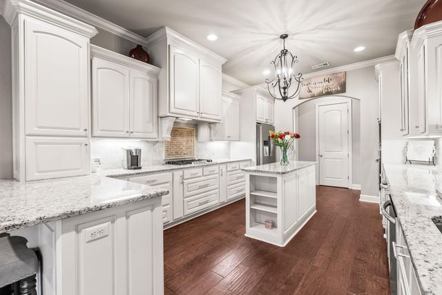 9833 OAK HEIGHTS, Sherwood, AR 72120