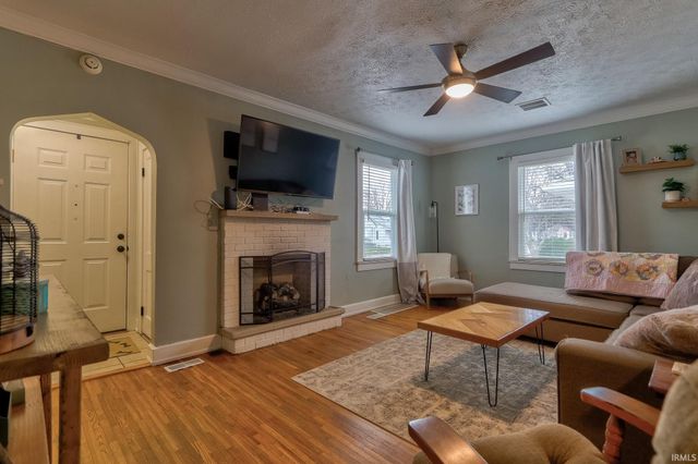 2022 E Franklin Street, Evansville, IN 47711