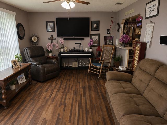 500 Pine Oak Drive, Athens, TX 75751