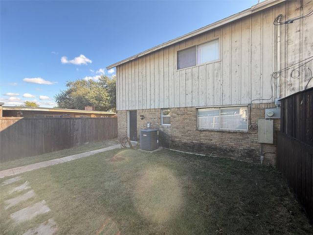 13329 Southview Lane, Dallas, TX 75240