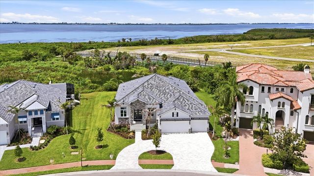 6264 CHAMPIONS ROW STREET, Bradenton, FL 34210