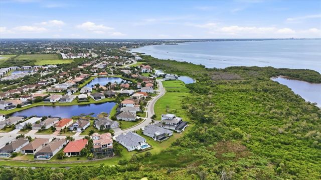 6264 CHAMPIONS ROW STREET, Bradenton, FL 34210