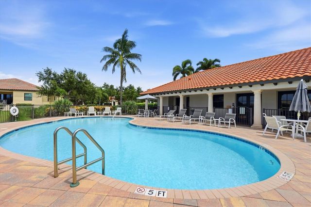 6264 CHAMPIONS ROW STREET, Bradenton, FL 34210