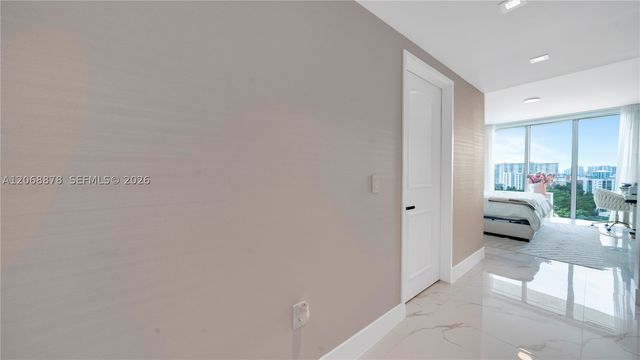 330 Sunny Isles Blvd 5-1107, Sunny Isles Beach, FL 33160