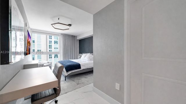 330 Sunny Isles Blvd 5-1107, Sunny Isles Beach, FL 33160