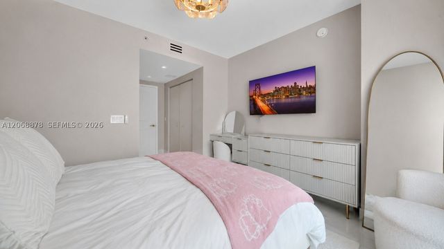 330 Sunny Isles Blvd 5-1107, Sunny Isles Beach, FL 33160