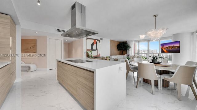 330 Sunny Isles Blvd 5-1107, Sunny Isles Beach, FL 33160