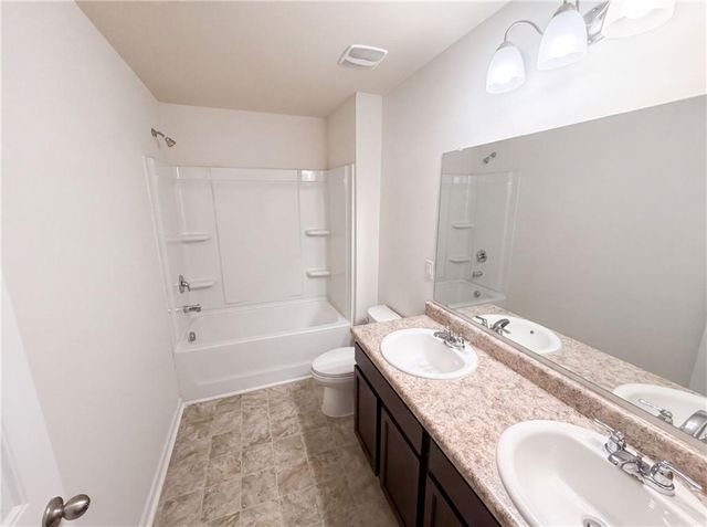 611 Dodson Lake Court, Fairburn, GA 30213